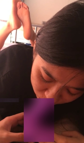 虎牙宅男圈稀缺资源：龚倩莹绝版私传视频6v782M真实事件，高端雌性狗子，有尺度