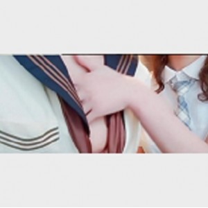 FL姬涂鸦诗柔百合网咖自拍资源：绅士百合组合视频展示