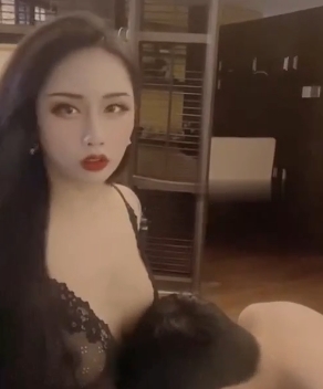 精彩瞬间金雪儿最新合集：32V+1.24G，百度云下载，细节揭秘金雪儿的魅力！