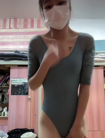 《李耀阳:热爱舞蹈的网红主播,50V8.4G视频资源,让你感受舞蹈的魅力》