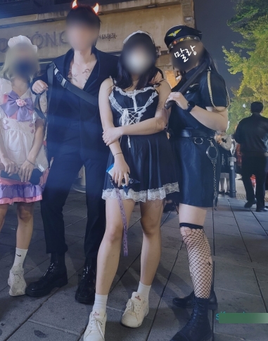 高端圈外火辣精选:韩国浮力姬超火辣身材,大车灯撞击不停摇晃!