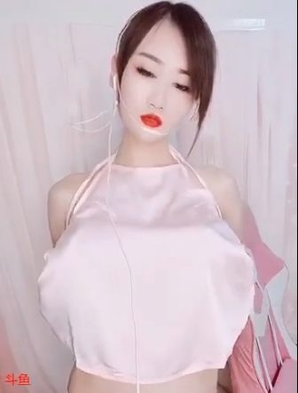 花椒兔小软定制：一对一有尺度露脸视频，一看心跳加速