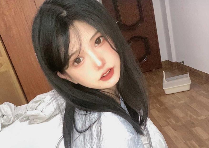 探索TiTi的网红世界:推特COSER@TiTi私拍合集,拥有着精致容颜的英伦小公主,激动人心的美丽造型,令人叹为观止的拍摄手法,无尽欢乐的护肤秘籍,这一切,都