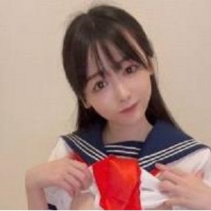清纯可爱的OnlyFans模特儿yuahentai合集：拥有5700万粉丝的日本网红，模仿桥本环奈，13.4G视频，拍摄MV，穿cosplay，游戏视频