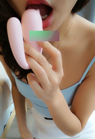 草莓味的软糖最新作品一部_