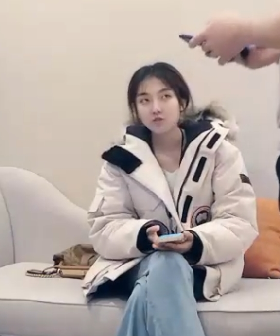 整个网络直播行业的发展。而另一些人则认为,这种现象只是市场竞争的一部分,每个主播都在努力提升自己的影响力,这也是一种正常的商业行为。无论如何,小天的七天探花合集