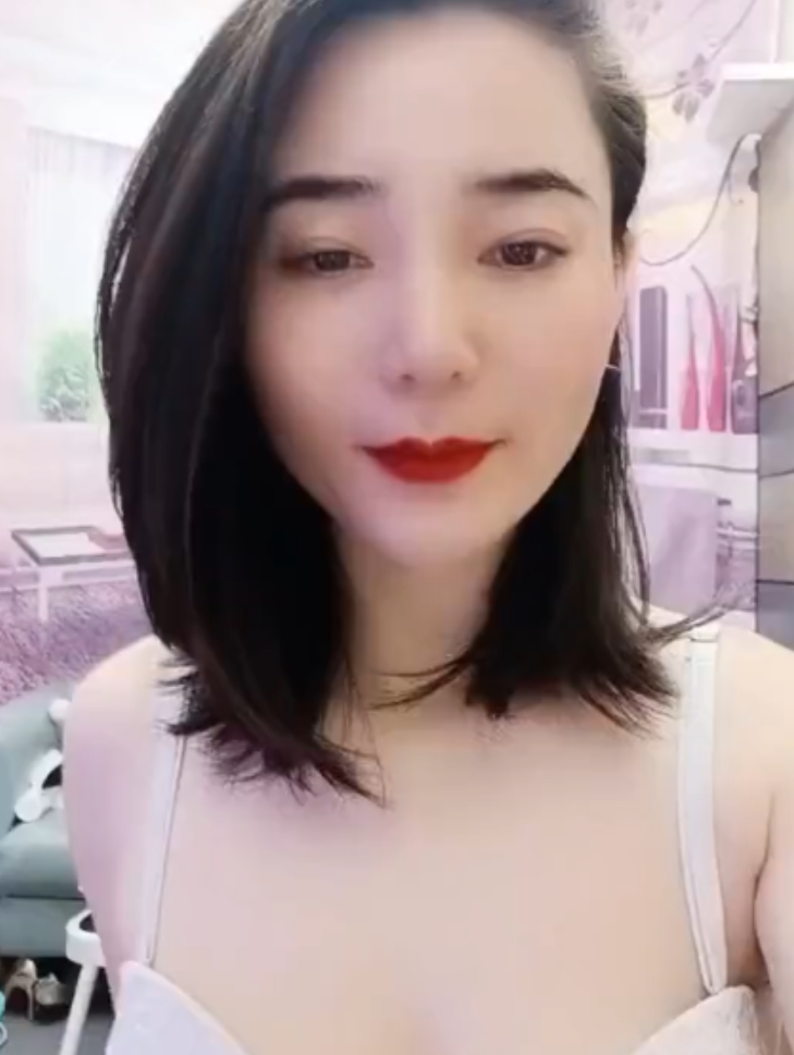 福利視頻合集20230725,37V41.4G,白小白成为焦点!