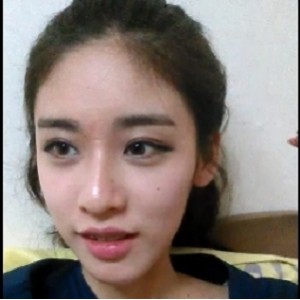 韩国妹子与男友分手后在百度云上分享的自拍视频