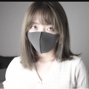 香港玩偶姐姐纯爱系列短片，时长25分钟，白丝袜用脚全L指J，作者自拍，下载观看