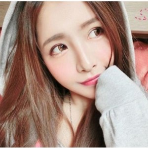 小黑网红资源合集：颜值身材全系列家居自拍6.8G