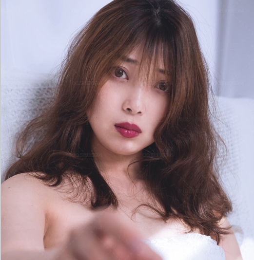 高端摄影私拍名模网红，尺度大胆，露脸现场拍摄