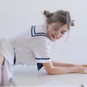 PPOOMMOOP日本小姑娘质量视觉饕餮：车灯温柔身材，给你老公的视频、写真照片！