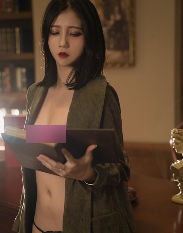 精选Cazi姬纪小姐姐:完美身材、细腻肌肤、115张精美写真