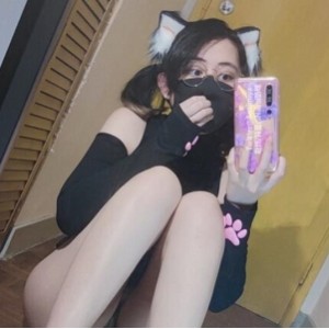 网红奶咪naimi极度反差婊视频极度反差风，口味重风格，双洞齐开，6G合集，让你爱不释手！