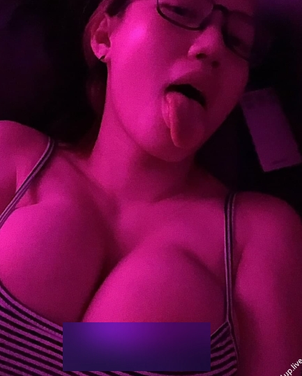 泰国热妹娜美Onlyfans合集，24V7野xing视频大放异彩