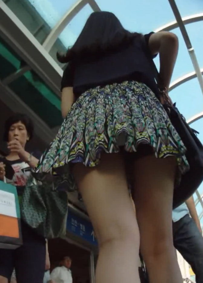 王冰网络收集CD视频小合集44V3.32G度盘:坚韧与努力的故事