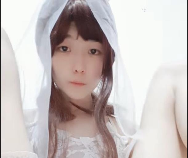 独家推特TSywzzz大雕萌妹合集339个视频21G填满玩具物件，洁身自好的魅力无法抗拒
