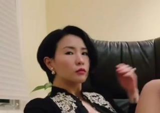 鲍鲍：气质大龄剩女的健身之路，评论区疯传的视频引发热议