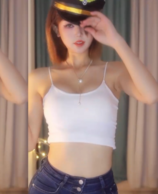 网易cc胡椒4月热舞小合集[20v+1.8g][百度盘]限时30天