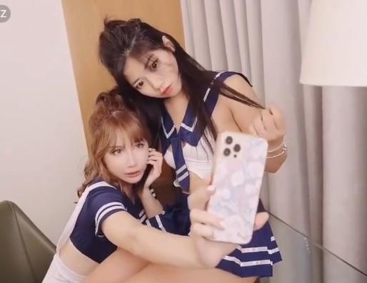 女同颜值青春小视频合集，高清露脸日韩画面道具展示