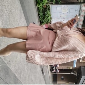 性感肉丝超短裙配高跟长腿美女