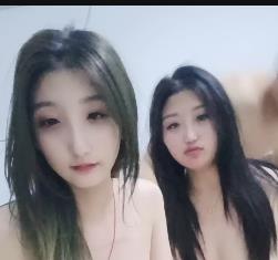 大哥双人游戏姐妹花：妹子来大姨妈跟姐姐玩