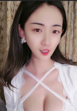 限时特惠快手网红一个小球球作品合集：颜值滤镜加身材丰满，跳舞玉兔晃动可爱必看！