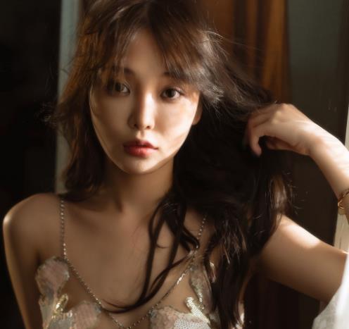 高端摄影师玫瑰娅幺幺茶写真花絮特写