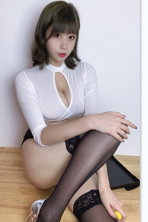 网红奈汐酱Nice19套3.3G高颜值写真合集魅力四射，美丽动人