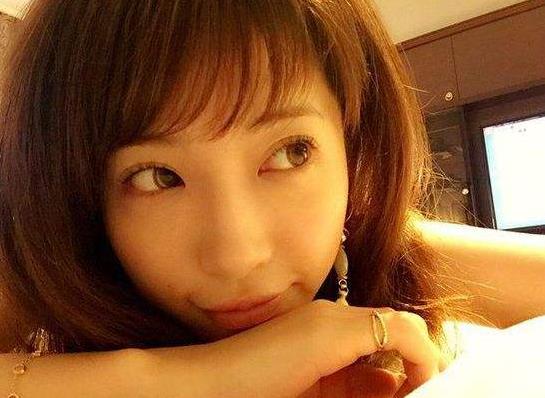 S级女模kyara_Sss的精彩视频：安妮，肤白貌美、气质优雅，美丽永驻