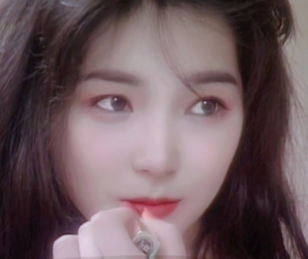 网红李雪玲颜值爆表，自行打包的视频资源-颜值天花板