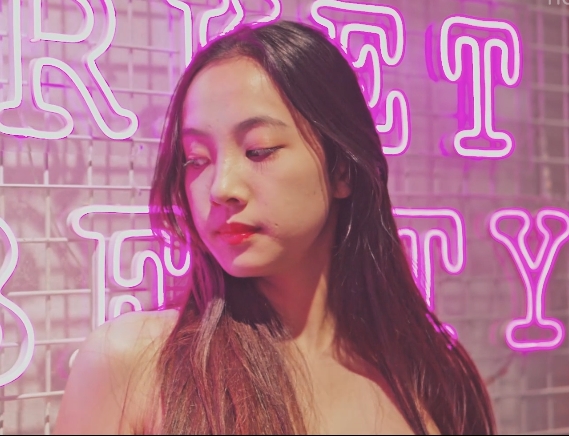 《精选浮力姬Qinweiyingjie捷哥稀缺资源散播合集，让你感受魅力无限的演技与百万粉丝的赚钱外快》