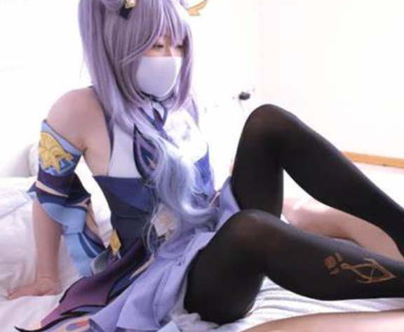 《网络美少女柚子猫私密泄露：293m成熟型美少女1集》
