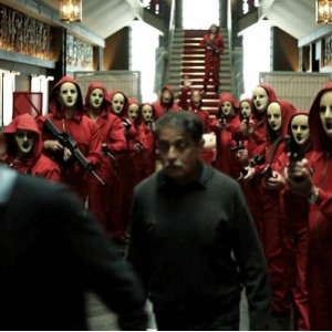 纸钞屋1 5季:抢劫印钞厂的犯罪shuang pian,全程高能无尿点,高清...