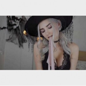 性感可爱大白兔：AvrilxLust精品视频