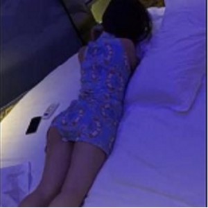 最新稚嫩漂亮嫩妹-清纯女友kou ji表演