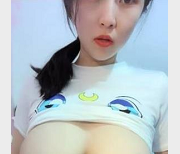 最新今天晚上我等你,气质奶妈聊天挤奶