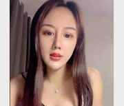 最新9分颜值超美的萌妹于小雅