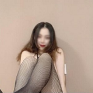 最新阿崩 教育萌妹老婆露出 收费视频