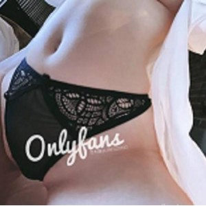 最新onlyfans绿帽ren qi肉便器荒木薇