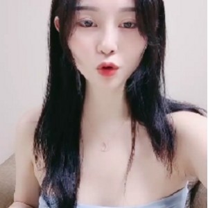 最新高颜值美女喵小萌(温柔的蛋蛋)在线酸奶