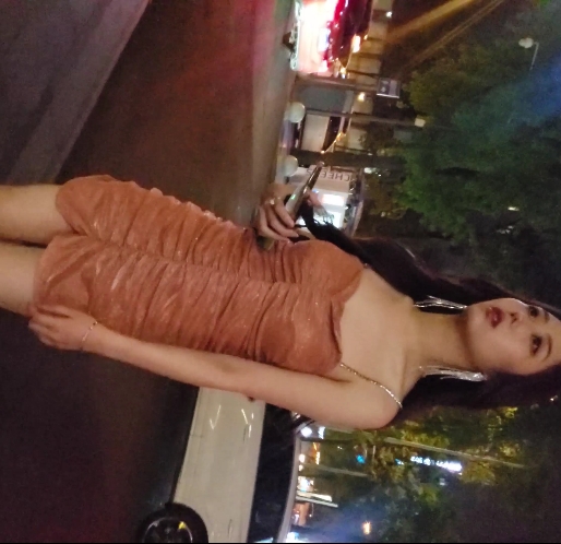 抖音网红《玲玲》超短连衣裙高跟美腿定制资源