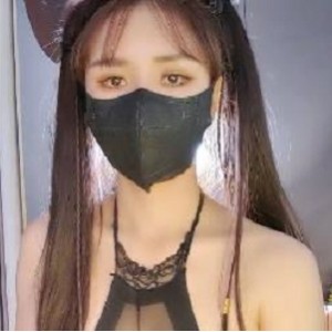 九头身网红模特自拍自我安慰