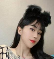 OnlyFans网红张贺玉身材绝美资源合集7.4G300张照片