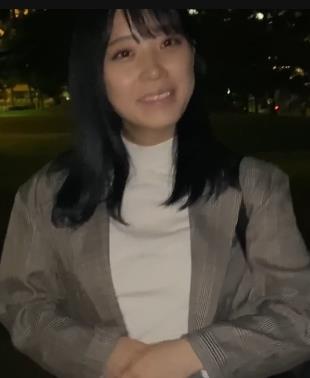 们一起来探讨“矫正女孩”这一视觉文化作品吧！