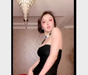 千岁小巫婆热舞视频教学，美颜化妆邪术，公会成长必备