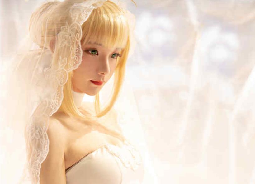 虎牙伪娘（豪歌）cos图集