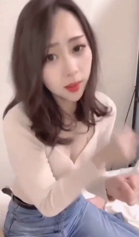 挑战百层节奏，小姐姐玩铁舞，buy1take2双倍乐趣