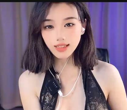 满级女神lockheadgirld广播体合集21V3.3G,颜值炸裂,坏女人气质自拍
