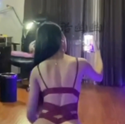 土豪福利直播洛幽幽（毒药）最新合集217V97.2G，老资源补充